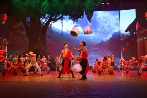 演藝公司長(zhǎng)遠(yuǎn)發(fā)展的基礎(chǔ)